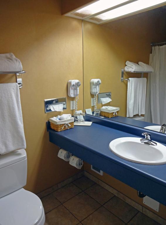 Beach Gardens Resort And Marina Powell River Bilik gambar