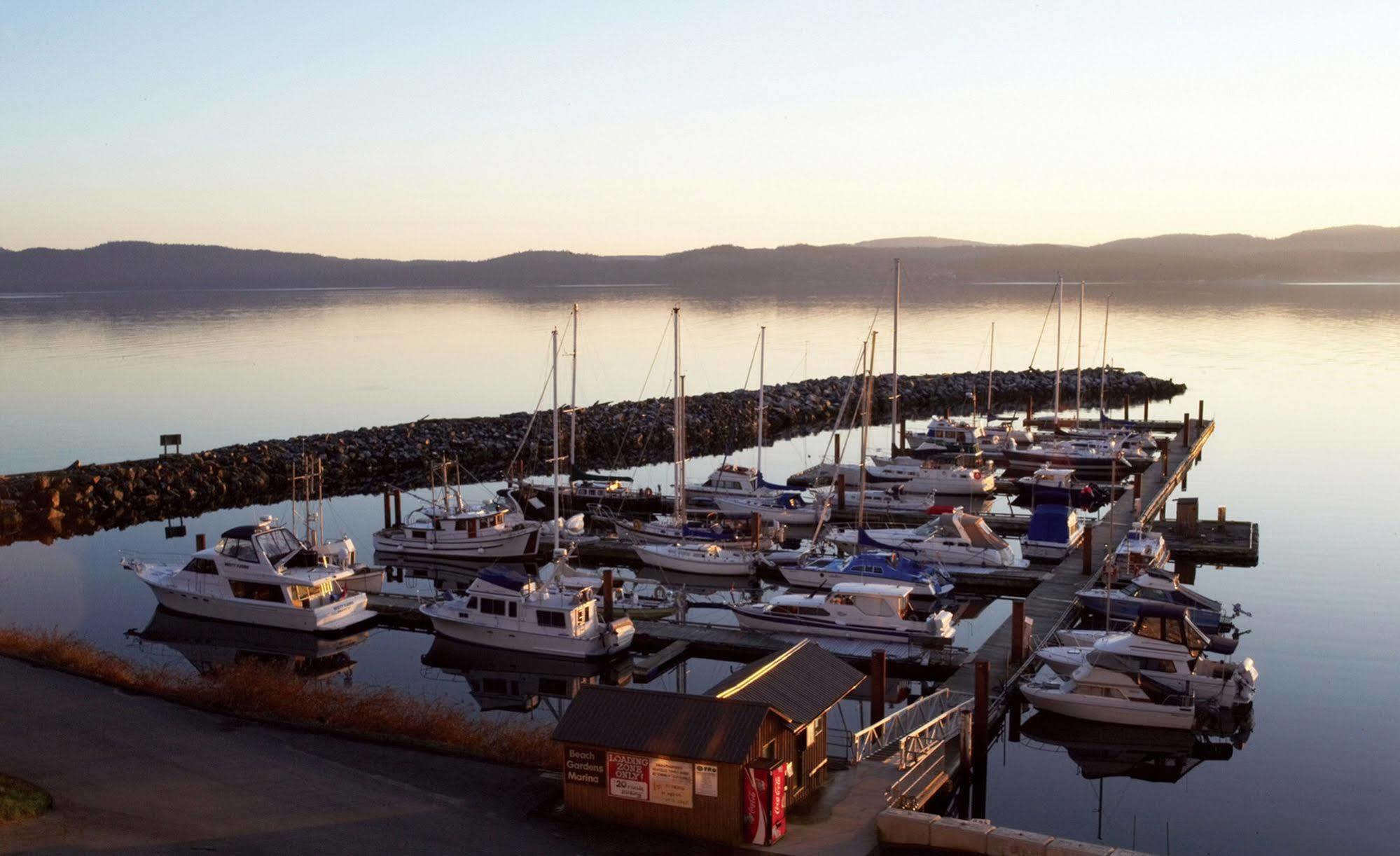 Beach Gardens Resort And Marina Powell River Luaran gambar
